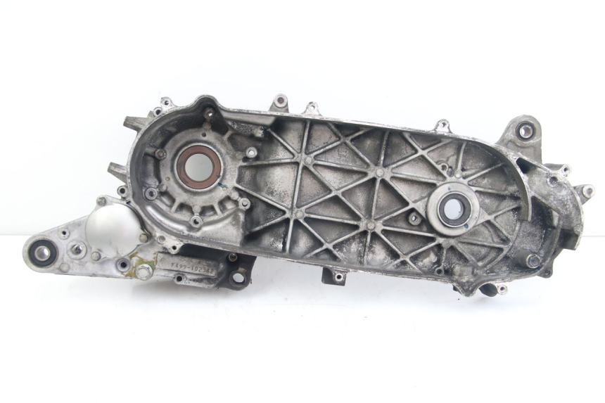 photo de ENGINE LOWER CASING SUZUKI SIXTEEN 125 (2008 - 2010)