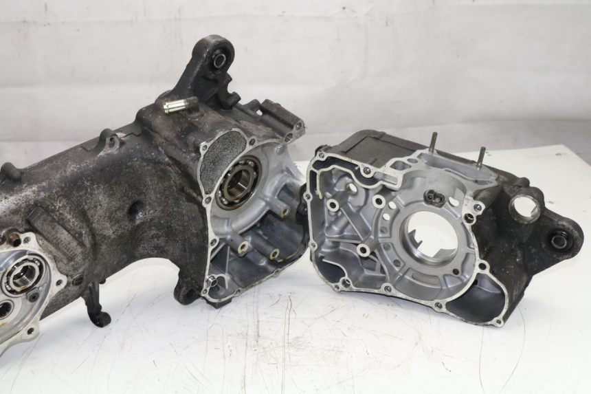 photo de ENGINE CRANKCASE SUZUKI UH BURGMAN 125 (2002 - 2006)