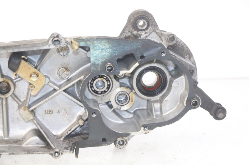 photo de ENGINE LOWER CASING PEUGEOT SV 125 (1991 - 1994)