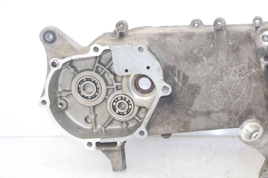 photo de ENGINE LOWER CASING SYM FIDDLE 3 III 125 (2014 - 2020)