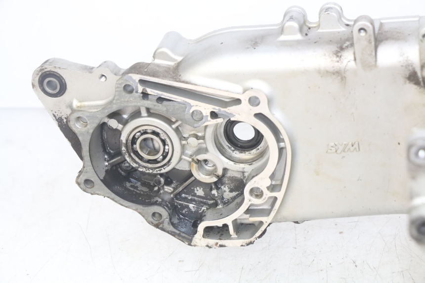 photo de ENGINE LOWER CASING SYM MIO 50 (2011 - 2017)