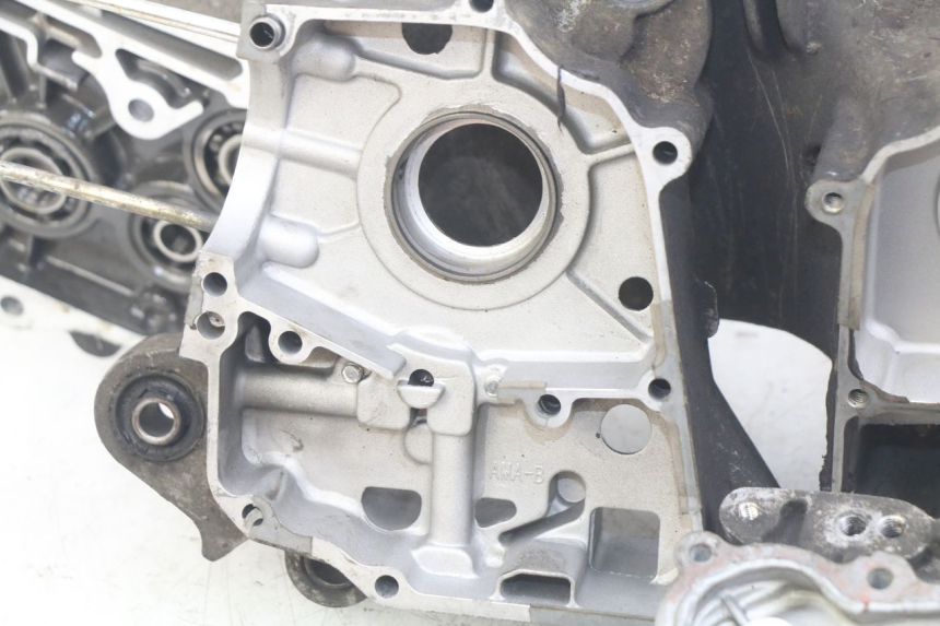 photo de ENGINE BOTTOM CASE SYM ORBIT 2 4T 50 (2018 - 2022)