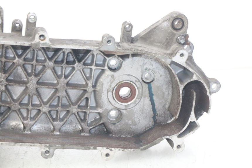 photo de ENGINE BOTTOM CASE SYM ORBIT 2 4T 50 (2018 - 2022)