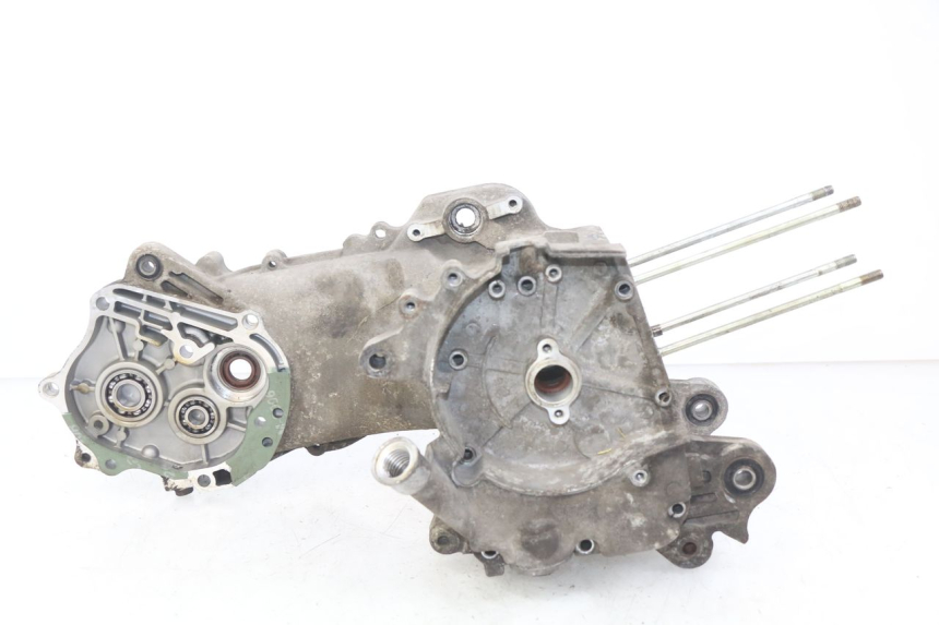 photo de ENGINE LOWER CASING PEUGEOT V-CLIC VCLIC 50 (2007 - 2013)