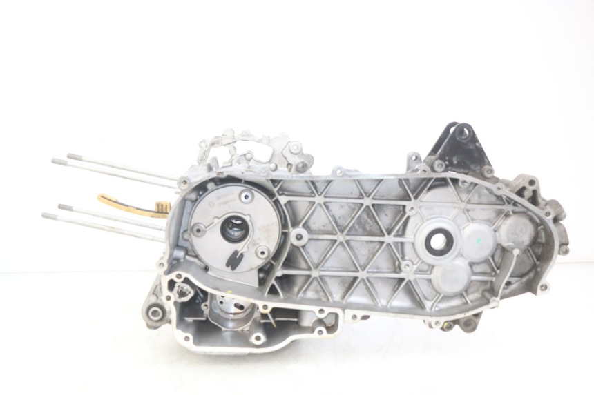 photo de ENGINE LOWER CRANKCASE PIAGGIO VESPA GTS IGET ABS 125 (2017 - 2023)