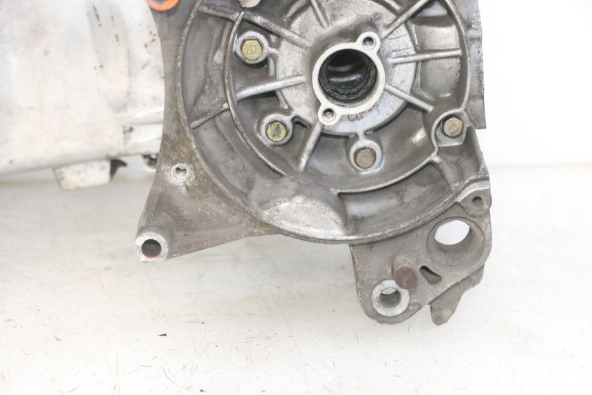 photo de ENGINE LOWER CASING PEUGEOT VIVACITY NEW 2T 50 (2008 - 2017)