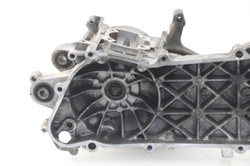 photo de ENGINE CRANKCASE PEUGEOT VIVACITY 50 (2004 - 2009)