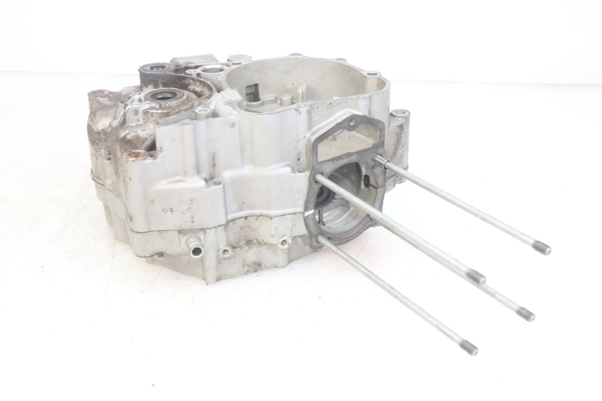 photo de ENGINE LOWER CASING DAELIM VJ ROADWIN FI 125 (2008 - 2017)