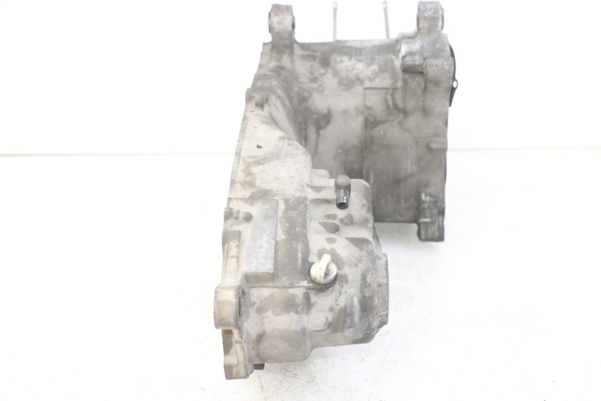 photo de BOTTOM ENGINE CASING YAMAHA XMAX X-MAX 125 (2006 - 2009)