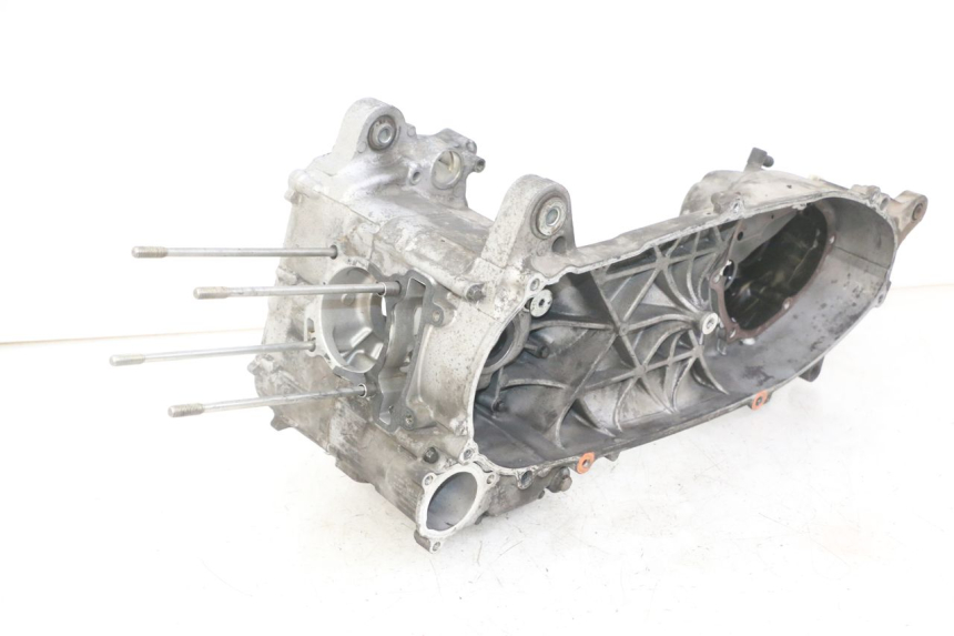 photo de BOTTOM ENGINE CASING YAMAHA XMAX X-MAX 125 (2006 - 2009)