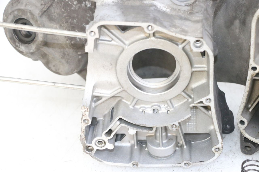 photo de BOTTOM ENGINE CASING YAMAHA XMAX X-MAX 125 (2006 - 2009)
