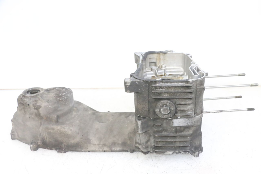 photo de BOTTOM ENGINE CASING YAMAHA XMAX X-MAX 125 (2006 - 2009)
