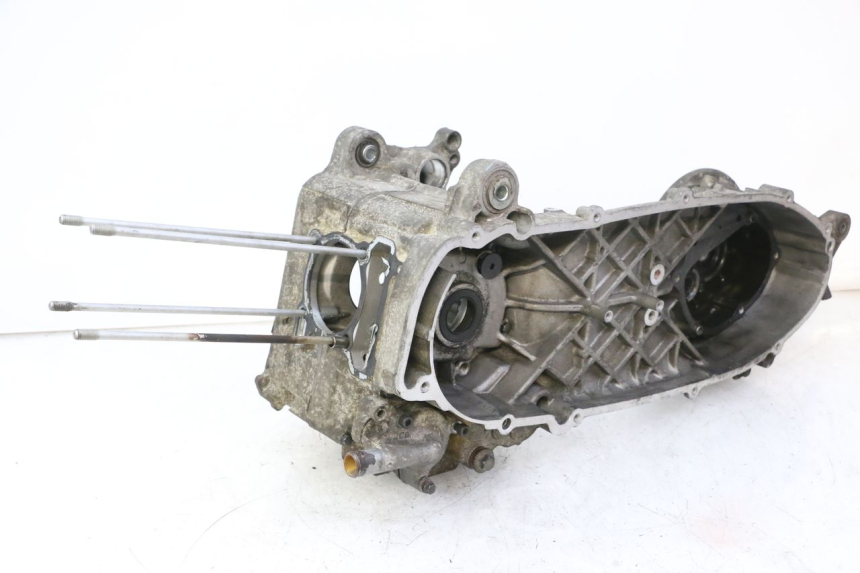 photo de ENGINE LOWER CASING YAMAHA X-MAX XMAX 250 (2006 - 2009)