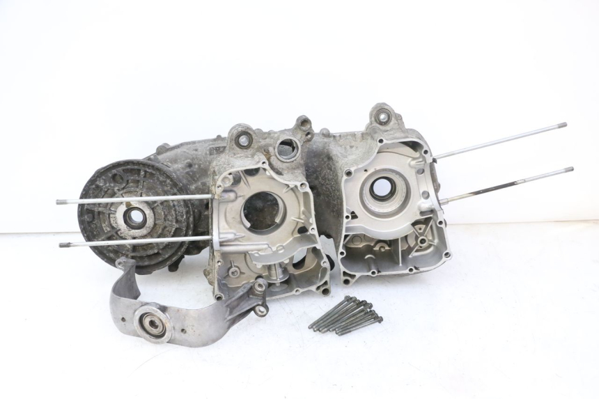 photo de ENGINE LOWER CASING YAMAHA X-MAX XMAX 250 (2006 - 2009)