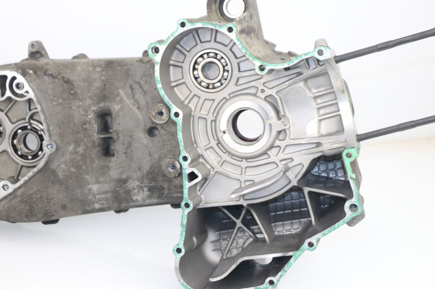 photo de ENGINE CRANKCASE PIAGGIO X8 400 (2006 - 2007)