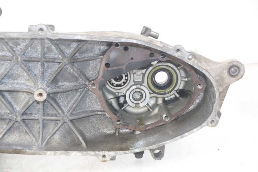 photo de BOTTOM ENGINE CASING YAMAHA XMAX X-MAX 125 (2006 - 2009)