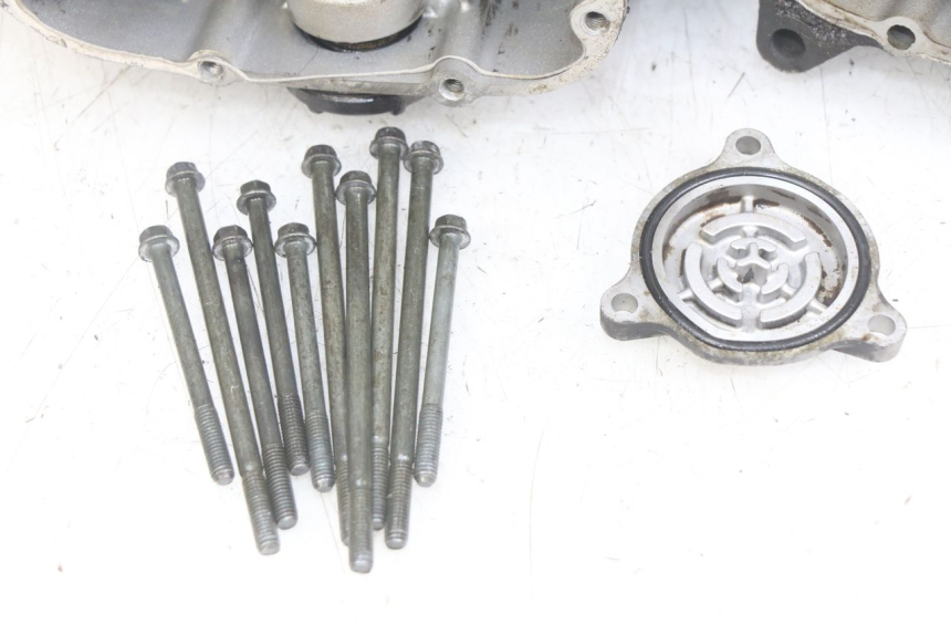 photo de BOTTOM ENGINE CASING YAMAHA XMAX X-MAX 125 (2006 - 2009)