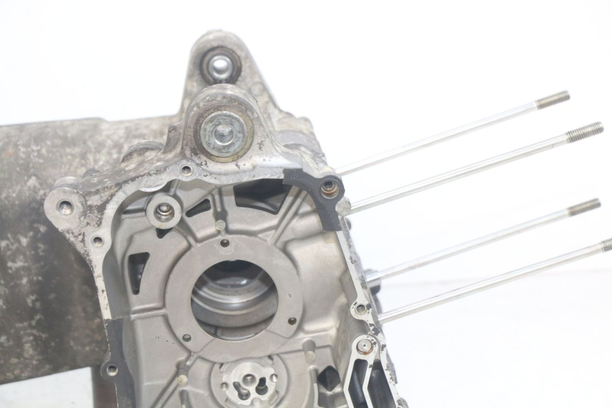 photo de BOTTOM ENGINE CASING YAMAHA XMAX X-MAX 125 (2006 - 2009)