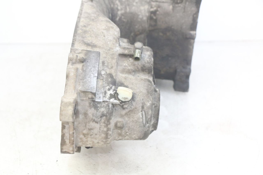 photo de BOTTOM ENGINE CASING YAMAHA XMAX X-MAX 125 (2006 - 2009)