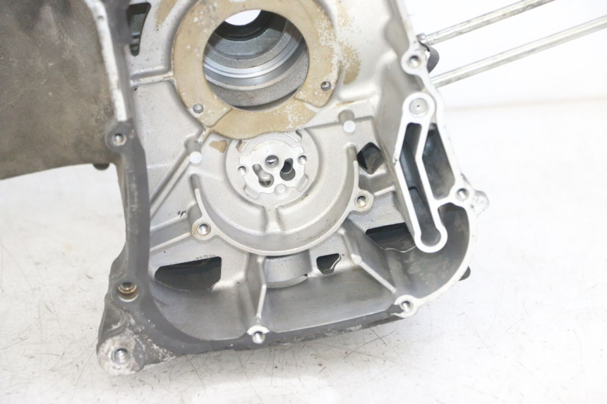 photo de BOTTOM ENGINE CASING YAMAHA XMAX X-MAX 125 (2006 - 2009)