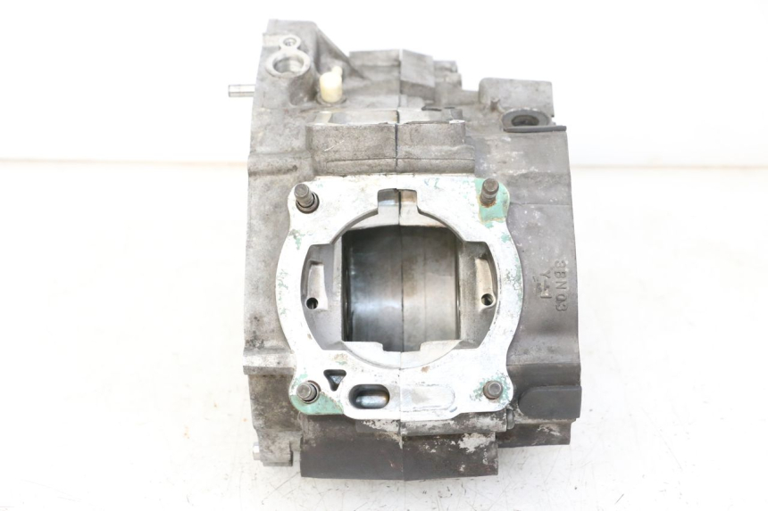 photo de ENGINE LOWER CASING YAMAHA TDR DELTABOX 125 (1993 - 2003)