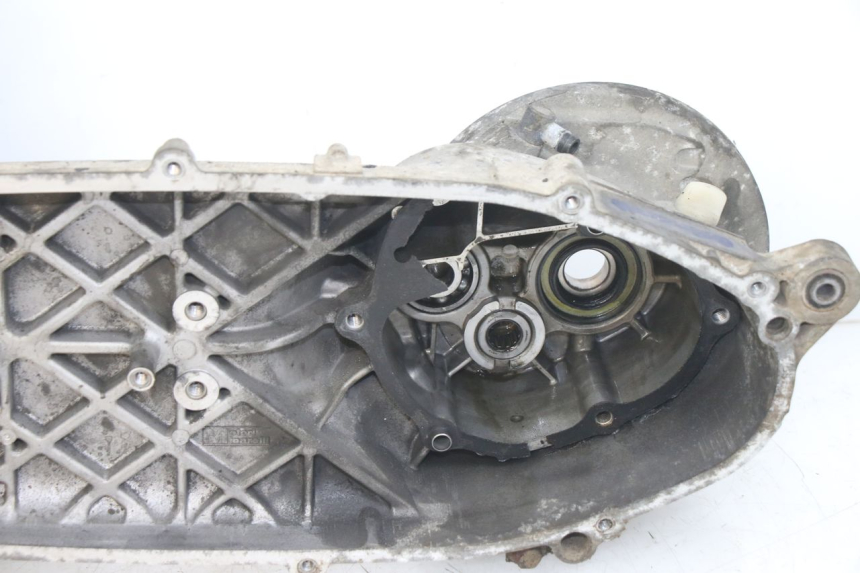 photo de ENGINE LOWER CASING YAMAHA X-MAX XMAX 250 (2006 - 2009)