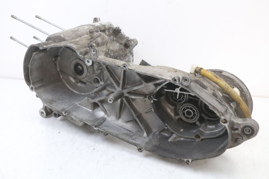 photo de ENGINE LOWER CASING YAMAHA YP MAJESTY 125 (2002 - 2006)