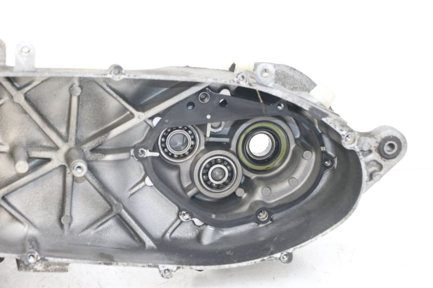 photo de ENGINE LOWER CASING YAMAHA YP MAJESTY 125 (2002 - 2006)