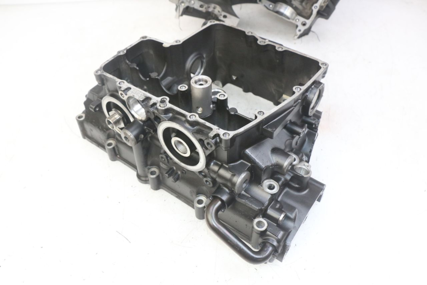 photo de ENGINE LOWER CASING YAMAHA YZF R1 1000 (2007 - 2008)