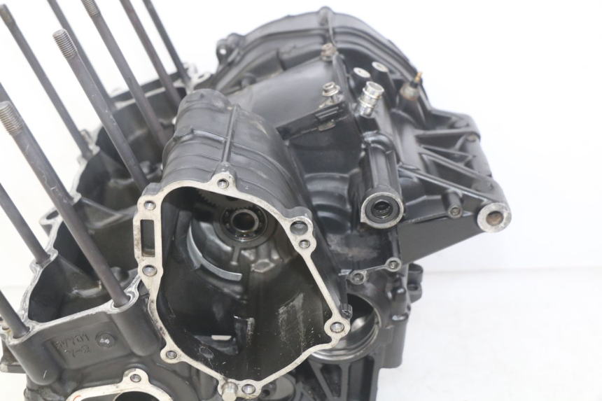 photo de ENGINE LOWER CASING YAMAHA YZF R1 1000 (2007 - 2008)