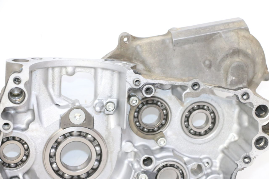 photo de ENGINE CRANKCASE YAMAHA YZ-F YZF 250 (2014 - 2018)