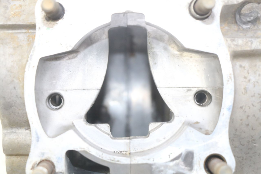 photo de ENGINE CRANKCASE YAMAHA YZ 85 (2002 - 2018)