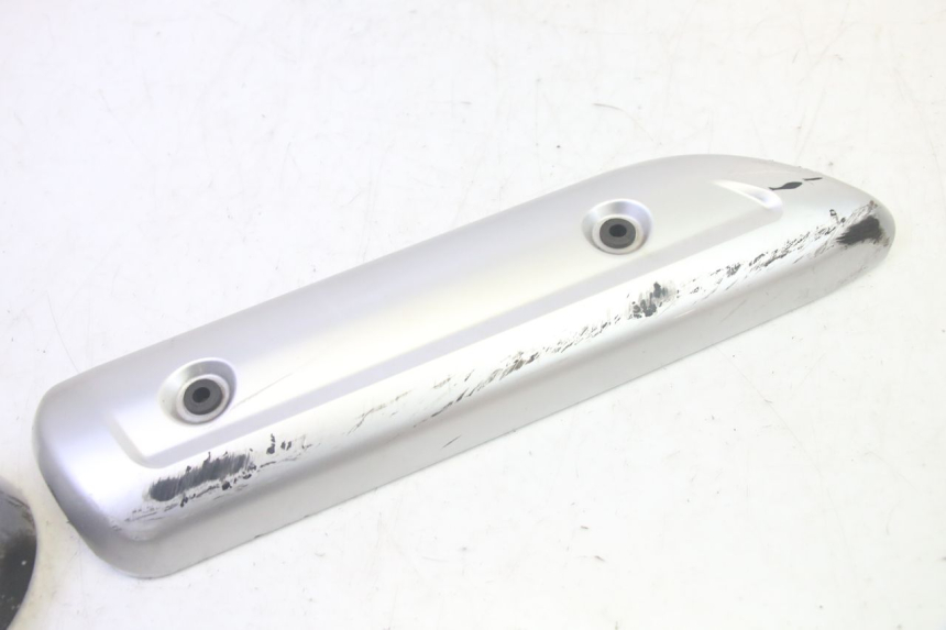 photo de EXHAUST COVER SUZUKI BURGMAN 125 (2007 - 2014) - Zoom on usage condition