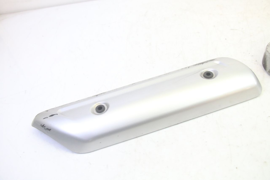 photo de EXHAUST COVER SUZUKI BURGMAN 125 (2007 - 2014) - Surface and material condition