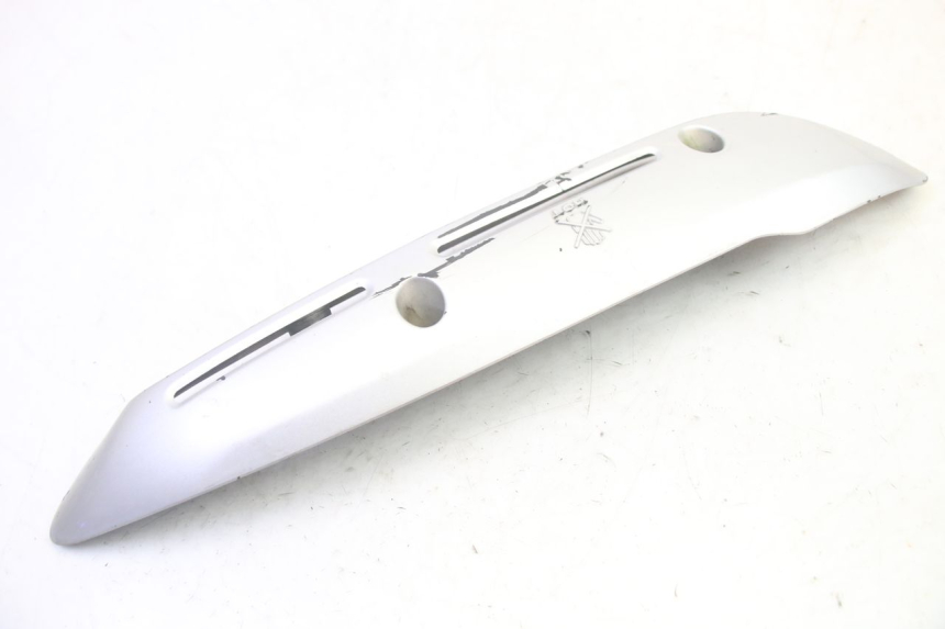 photo de EXHAUST COVER SYM GTS EVO 125 (2009 - 2013) - Fixing points details