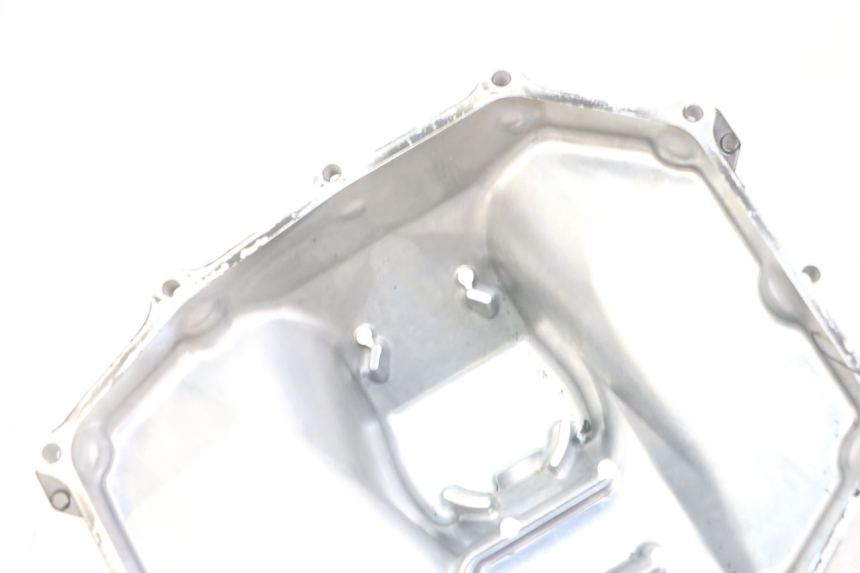 photo de ENGINE OIL COVER HONDA CB R 1000 (2018 - 2023)