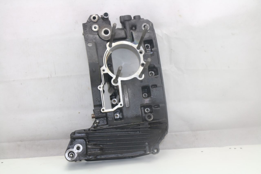 photo de RIGHT ENGINE CRANKCASE BMW R GS 1150 (1999 - 2004)