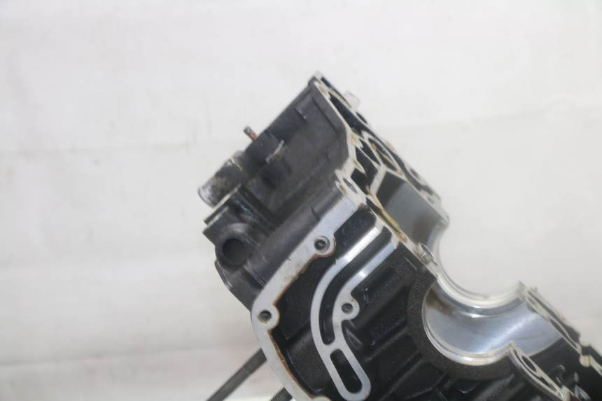 photo de RIGHT ENGINE CRANKCASE BMW R GS 1150 (1999 - 2004)