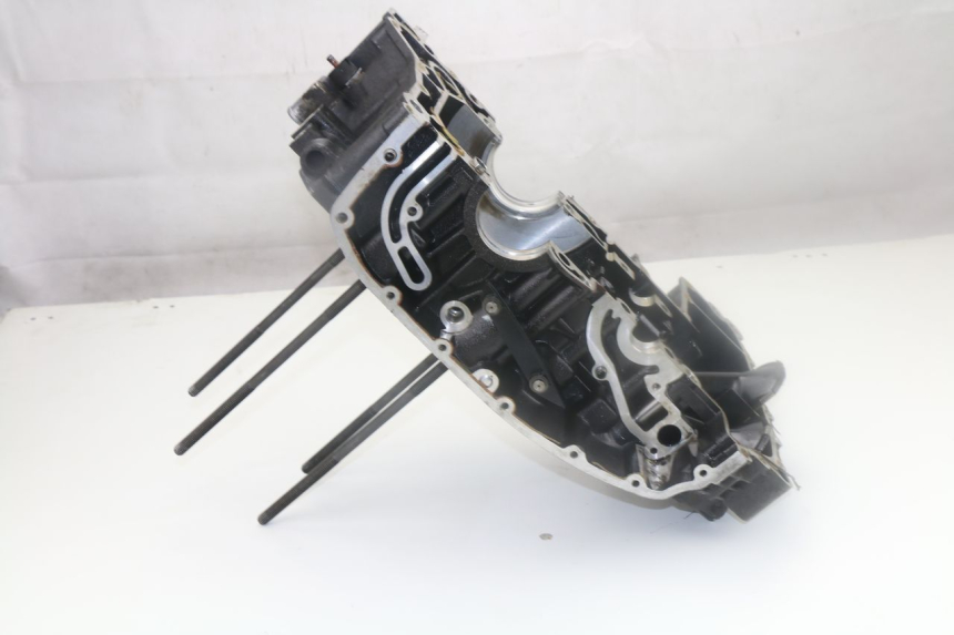 photo de RIGHT ENGINE CRANKCASE BMW R GS 1150 (1999 - 2004)