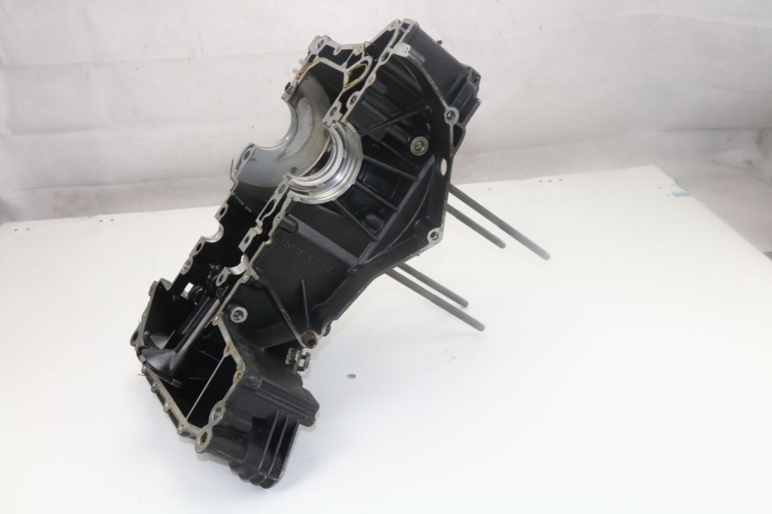 photo de RIGHT ENGINE CRANKCASE BMW R GS 1150 (1999 - 2004)