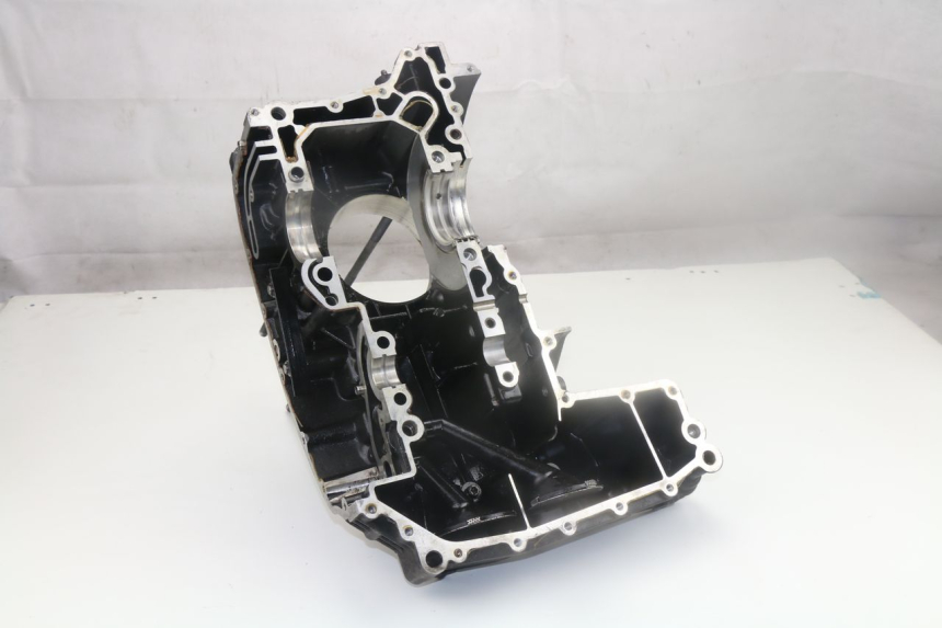 photo de RIGHT ENGINE CRANKCASE BMW R GS 1150 (1999 - 2004)