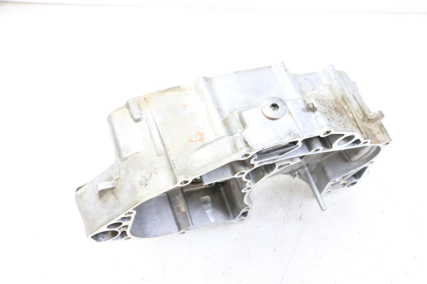 photo de RIGHT ENGINE CRANKCASE HONDA CRF R 250 (2020 - 2021)