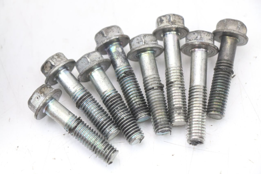 photo de RIGHT ENGINE CRANKCASE HONDA FJS SILVER WING SILVERWING 400 (2005 - 2008)