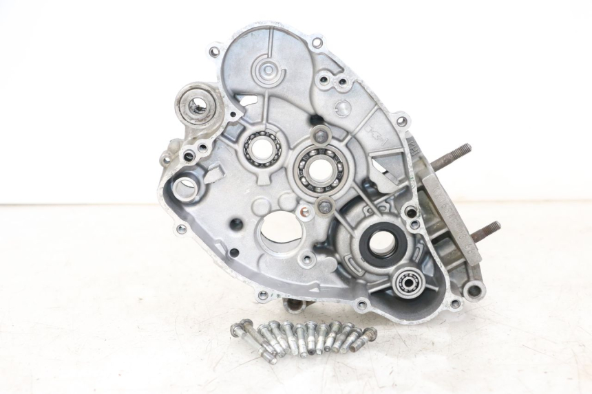 photo de RIGHT ENGINE CRANKCASE KAWASAKI KX 65 (2000 - 2019)