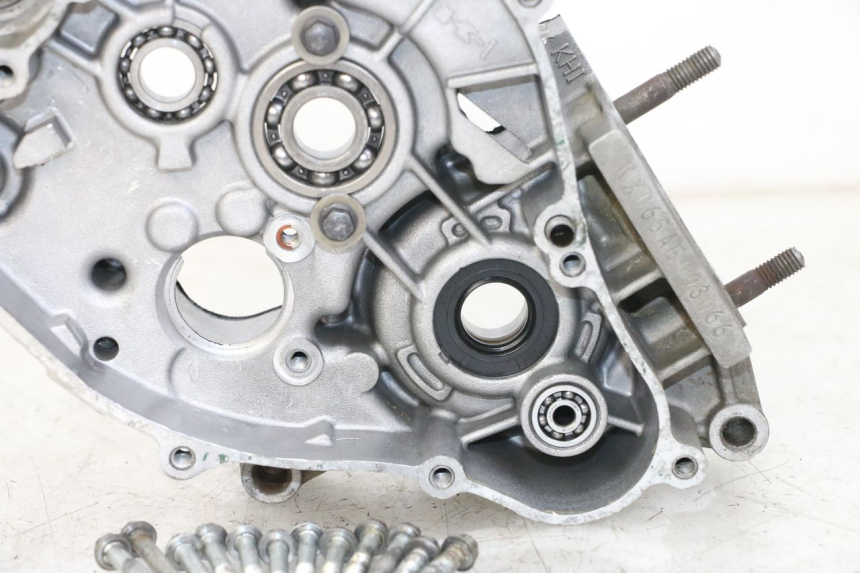 photo de RIGHT ENGINE CRANKCASE KAWASAKI KX 65 (2000 - 2019)