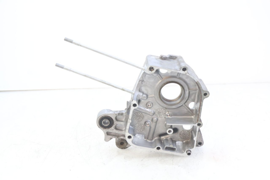 photo de RIGHT ENGINE COVER KYMCO AGILITY 16+ 4T 50 (2018 - 2023)