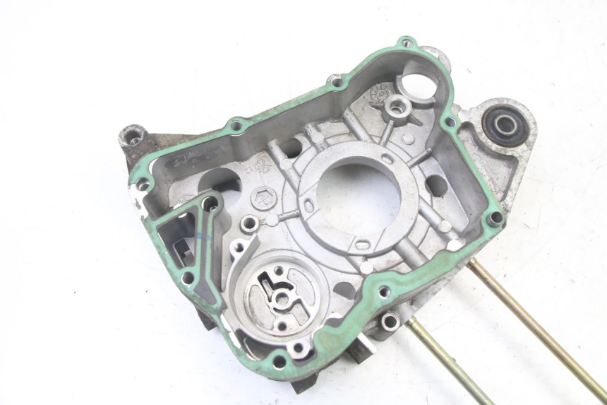 photo de RIGHT ENGINE CRANKCASE PEUGEOT VIVACITY 125 (2010 - 2017)