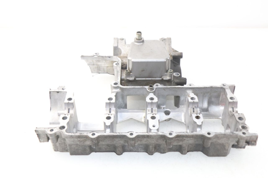 photo de RIGHT ENGINE CRANKCASE SUZUKI GSX-R GSXR 600 (2001 - 2003)