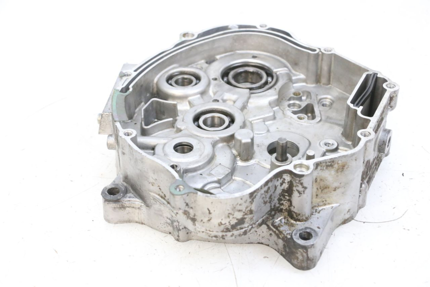 photo de RIGHT ENGINE CRANKCASE YAMAHA TTR 125 (2000 - 2020) - Alternative perspective