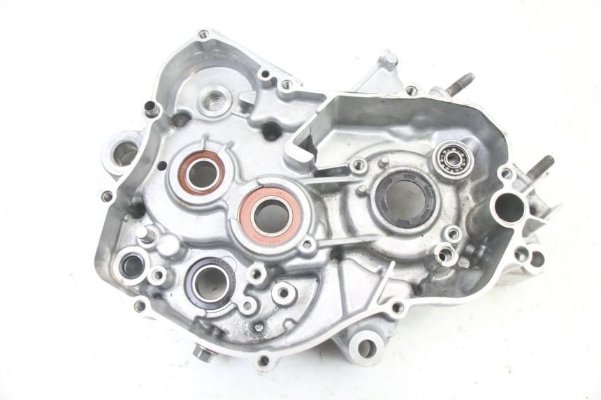 photo de RIGHT ENGINE CRANKCASE YAMAHA YZ 125 (2006 - 2016)